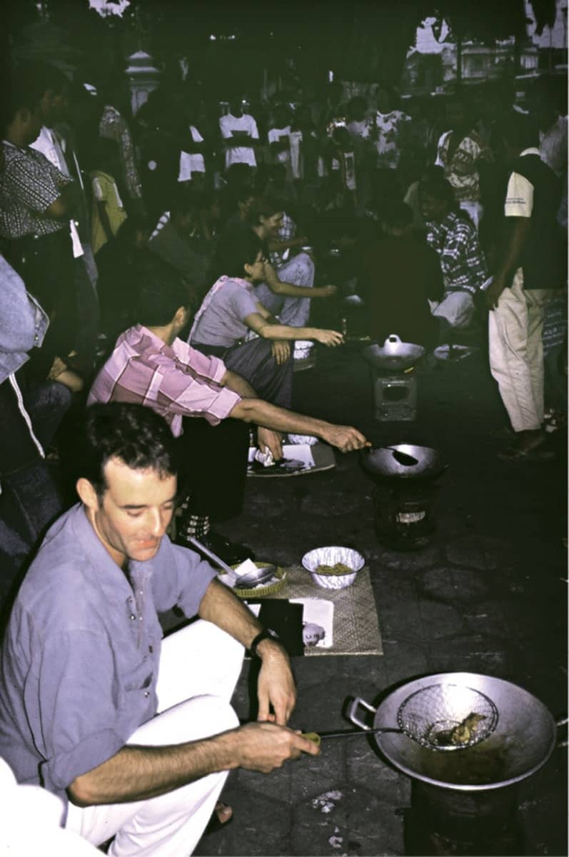 Mella Jaarsma, Pribumi Pribumi, performance at Jalan Malioboro, Yogyakarta, Indonesia, 3 July 1998.